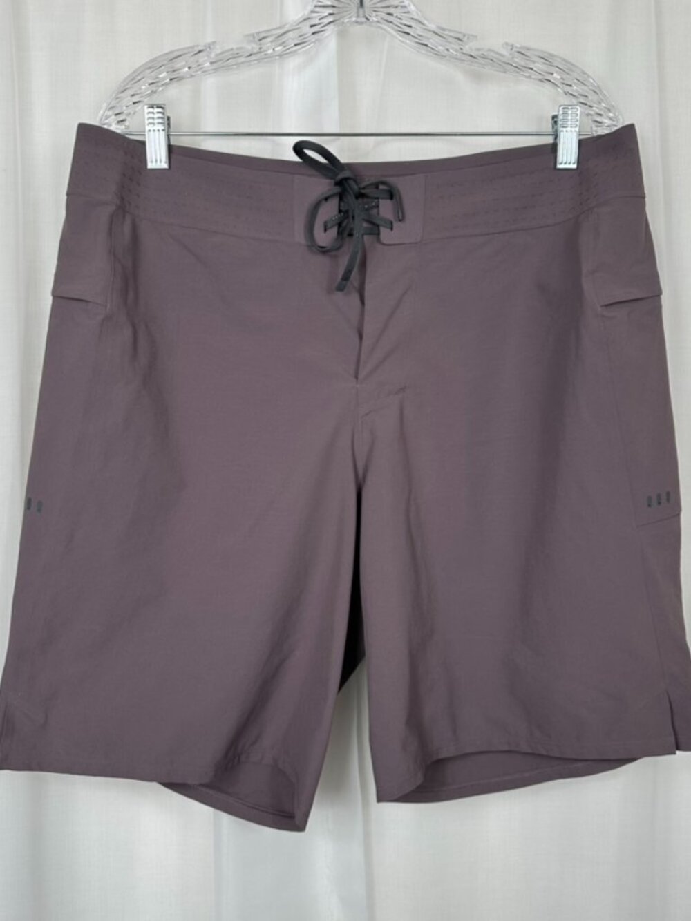 Lululemon Mens Current State Board Shorts 9" Size 36 Purple-Gray LM7AVXS